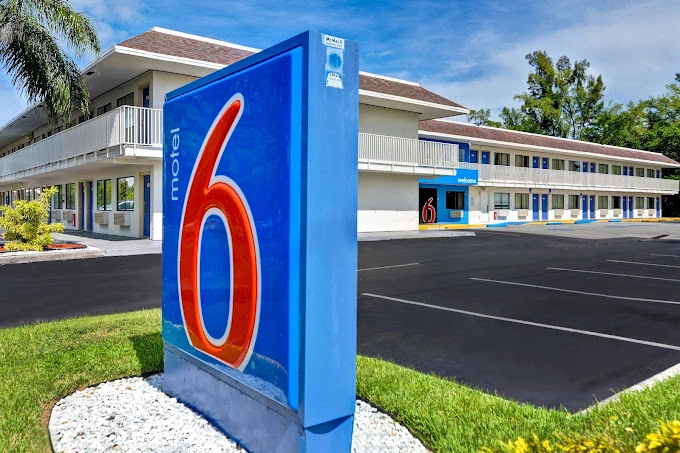 Motel 6 Dania Beach, FL